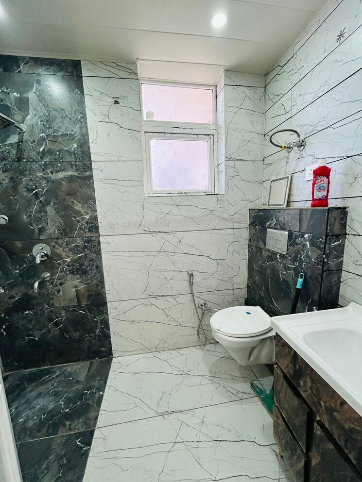 Attached Bathroom, sunny enclave 3 Bedroom 102 Sq.Yd. Independent House In Sunny Enclave Mohali 9337082