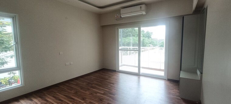Room, l-t-raintree-boulevard 4 Bedroom 2700 Sq.Ft. Apartment In Hebbal Bangalore 9337096