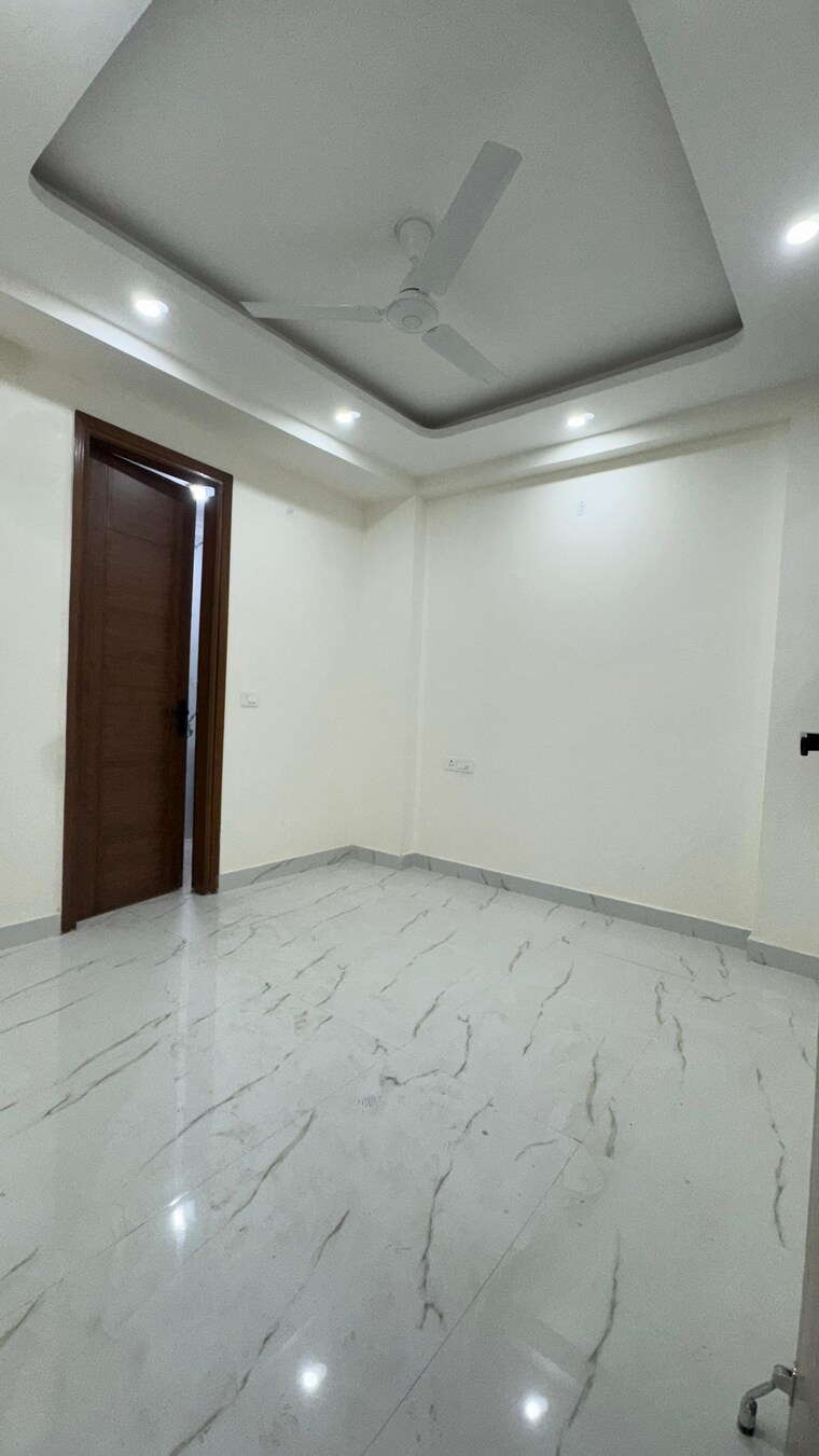 Room, chattarpur 2 Bedroom 950 Sq.Ft. Builder Floor In Chattarpur Delhi 9337112