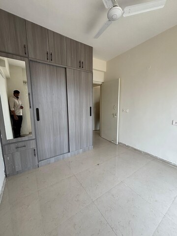 Room in 2 BHK Apartment at Signature The Millennia 2, Sector 37d – for Rent