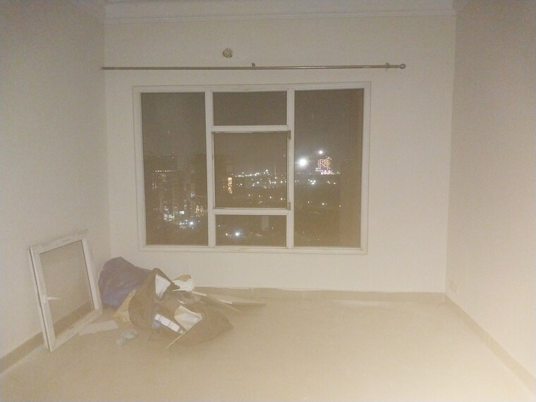 Room, paras-tierea 3.5 Bedroom 1365 Sq.Ft. Apartment In Sector 137 Noida 9337124