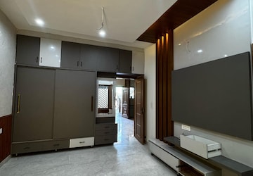 Room in 4 BHK Villa at Sunny Enclave – for Rent