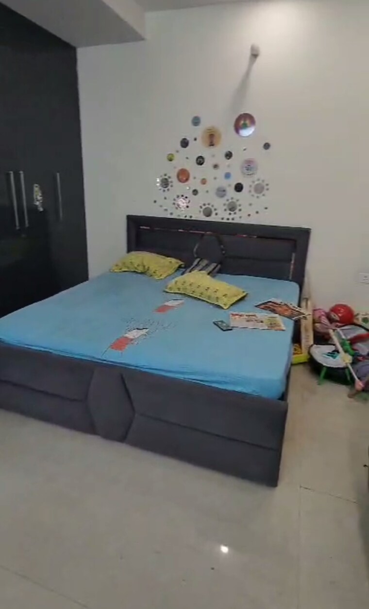 Bedroom, dwarika-raj-garden-city 3 Bedroom 162 Sq.Yd. Builder Floor In Raj Nagar Extension Ghaziabad 9337143