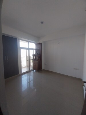 Furnished Amenities in 3 BHK Apartment at Paras Tierea, Sector 137 – for Rent