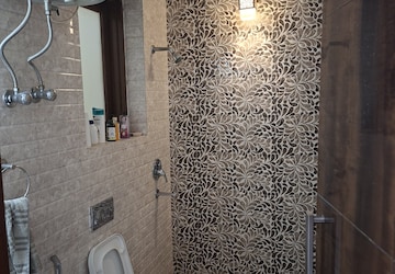 Bathroom in 2 BHK Builder Floor at Palam Vihar Residents Association, Palam Vihar – for Rent