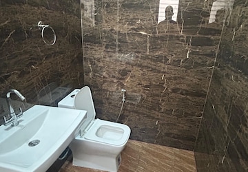 Bathroom in 2 BHK Builder Floor at Palam Vihar Residents Association, Palam Vihar – for Rent