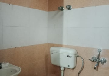 Bathroom in 1 BHK Apartment at Rail Vihar Apartment Indirapuram, Indrapuram – for Rent
