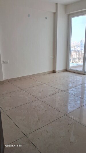 Room in 3.5 BHK Apartment at Hermitage Centralis, Vip Road – for Sale