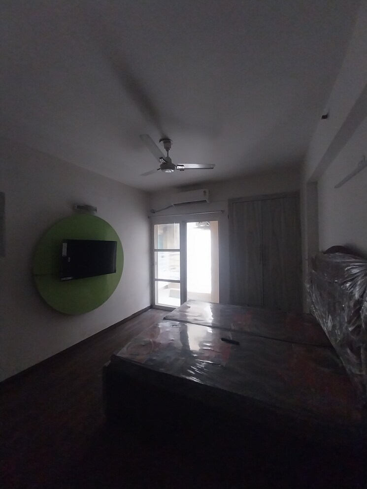 undefined, paras-tierea 2.5 Bedroom 825 Sq.Ft. Apartment In Sector 137 Noida 9337219