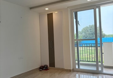 Room in 3 BHK Builder Floor at Sector 85 – for Rent