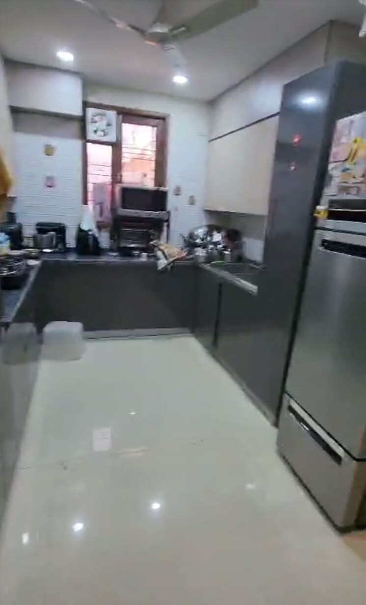 Kitchen, dwarika-raj-garden-city 3 Bedroom 162 Sq.Yd. Builder Floor In Raj Nagar Extension Ghaziabad 9337203