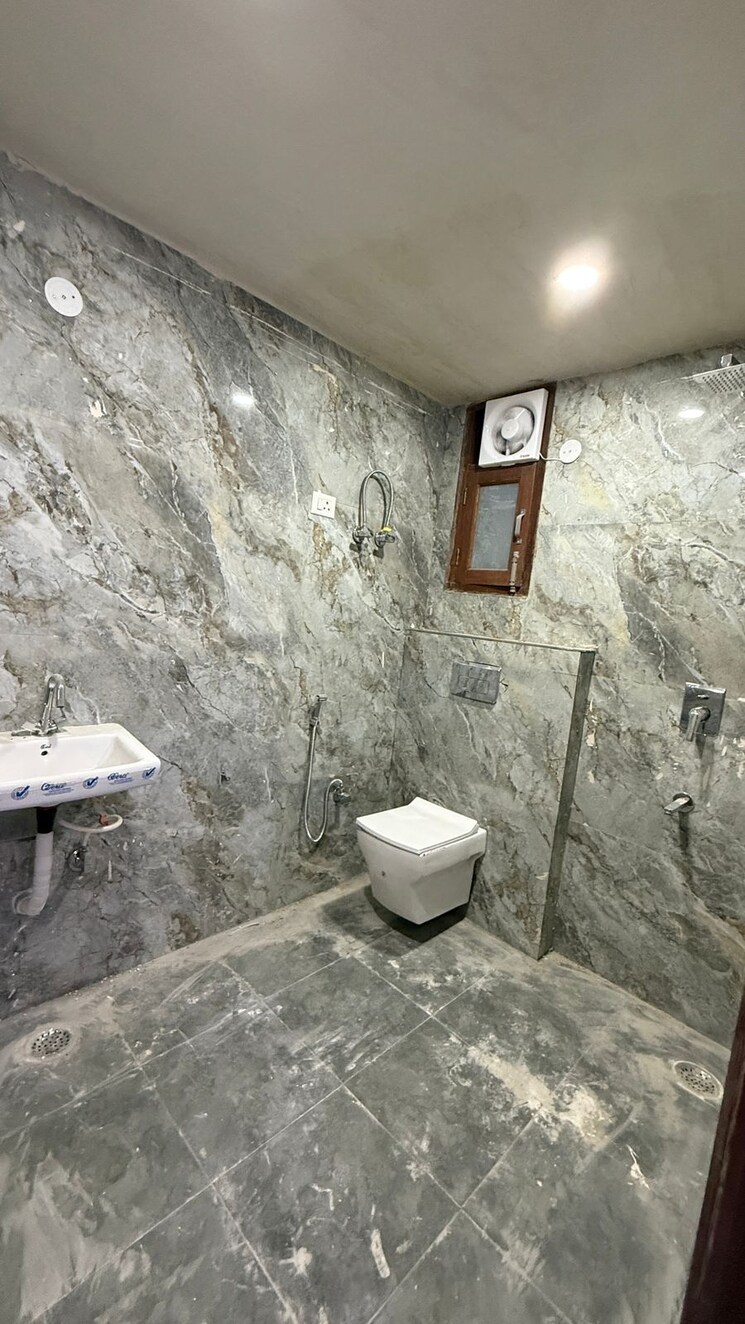 Bathroom, saket 2 Bedroom 900 Sq.Ft. Builder Floor In Saket Delhi 9337220