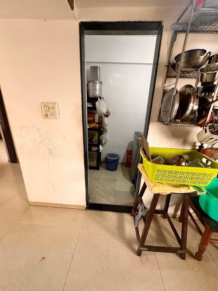 Gym, cosmos-jewels 3 Bedroom 1100 Sq.Ft. Apartment In Ghodbunder Road Thane 9337284