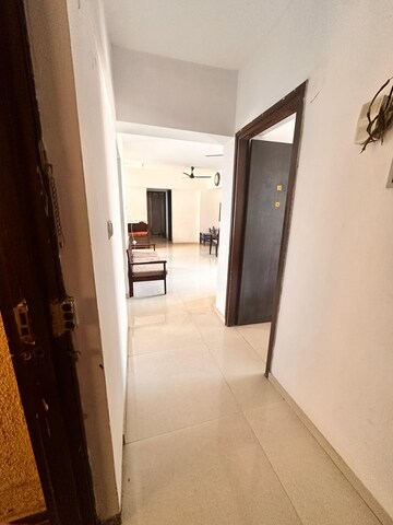 Room in 3 BHK Apartment at Cosmos Jewels, Ghodbunder Road – for Rent