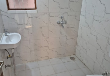Bathroom in 3 BHK Apartment at RPS Auria, Sector 88 – for Rent