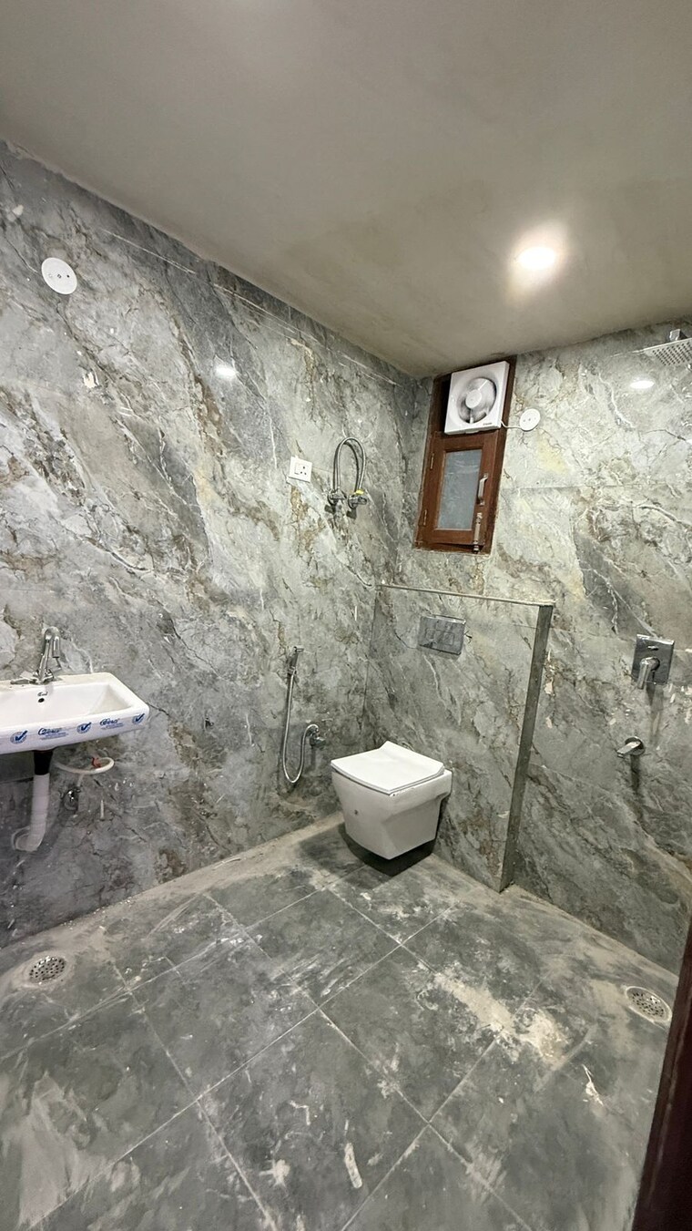 Bathroom, saket 2 Bedroom 800 Sq.Ft. Builder Floor In Saket Delhi 9337321