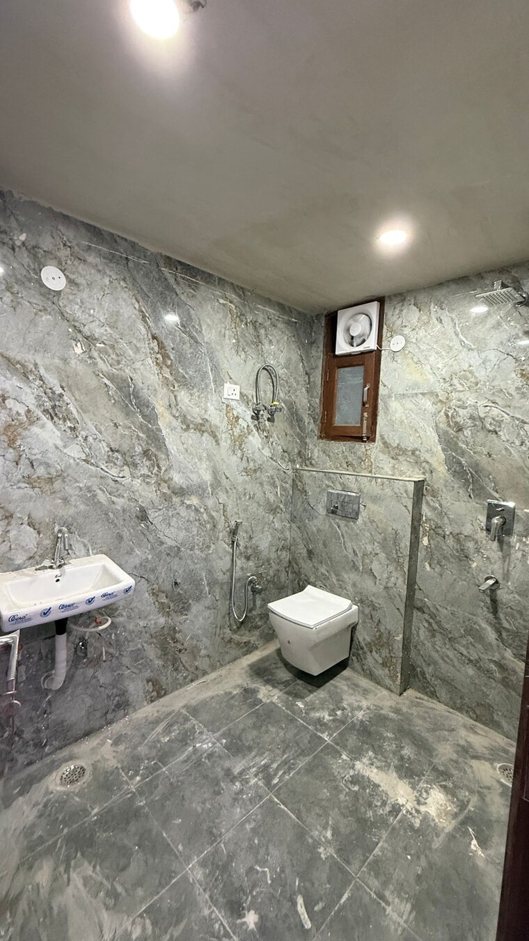 Bathroom, saket 2 Bedroom 800 Sq.Ft. Builder Floor In Saket Delhi 9337321