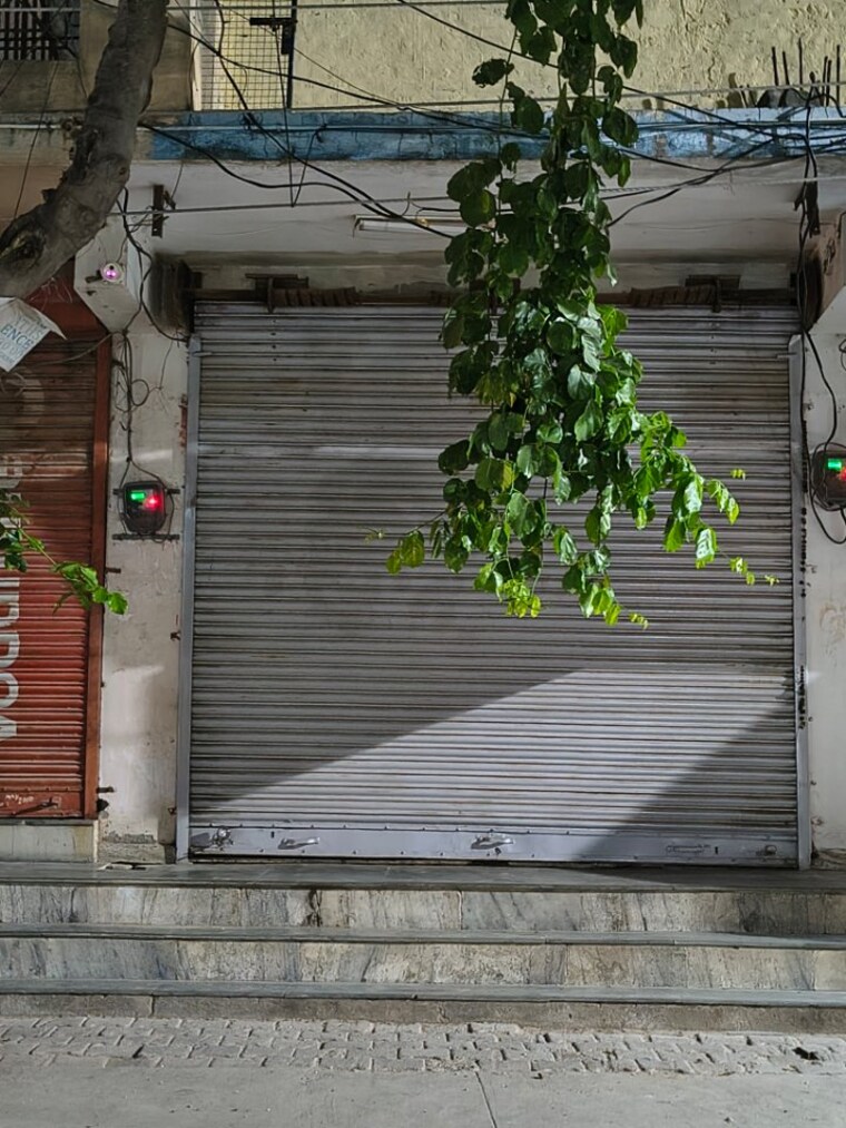 Exterior View, jyoti park Commercial Shop 24 Sq.Yd. In Jyoti Park Gurgaon 9337300