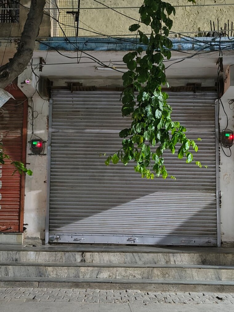 Exterior View, jyoti park Commercial Shop 24 Sq.Yd. In Jyoti Park Gurgaon 9337300