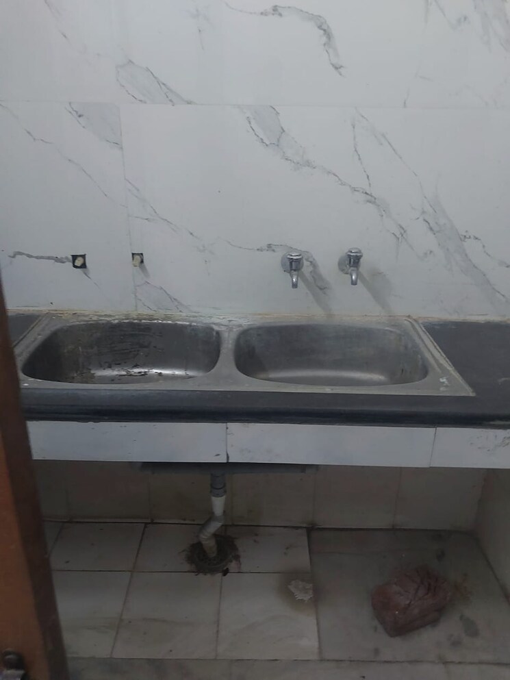 Kitchen, sector 19 3 Bedroom 3000 Sq.Ft. Independent House In Sector 19 Faridabad 9337310