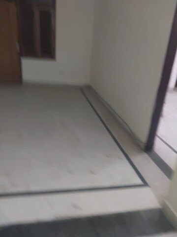 Room in 3 BHK Independent House at Sector 19 – for Rent