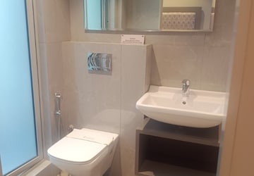 Bathroom in 3 BHK Apartment at Shapoorji Pallonji Sarova, Kandivali East – for Sale