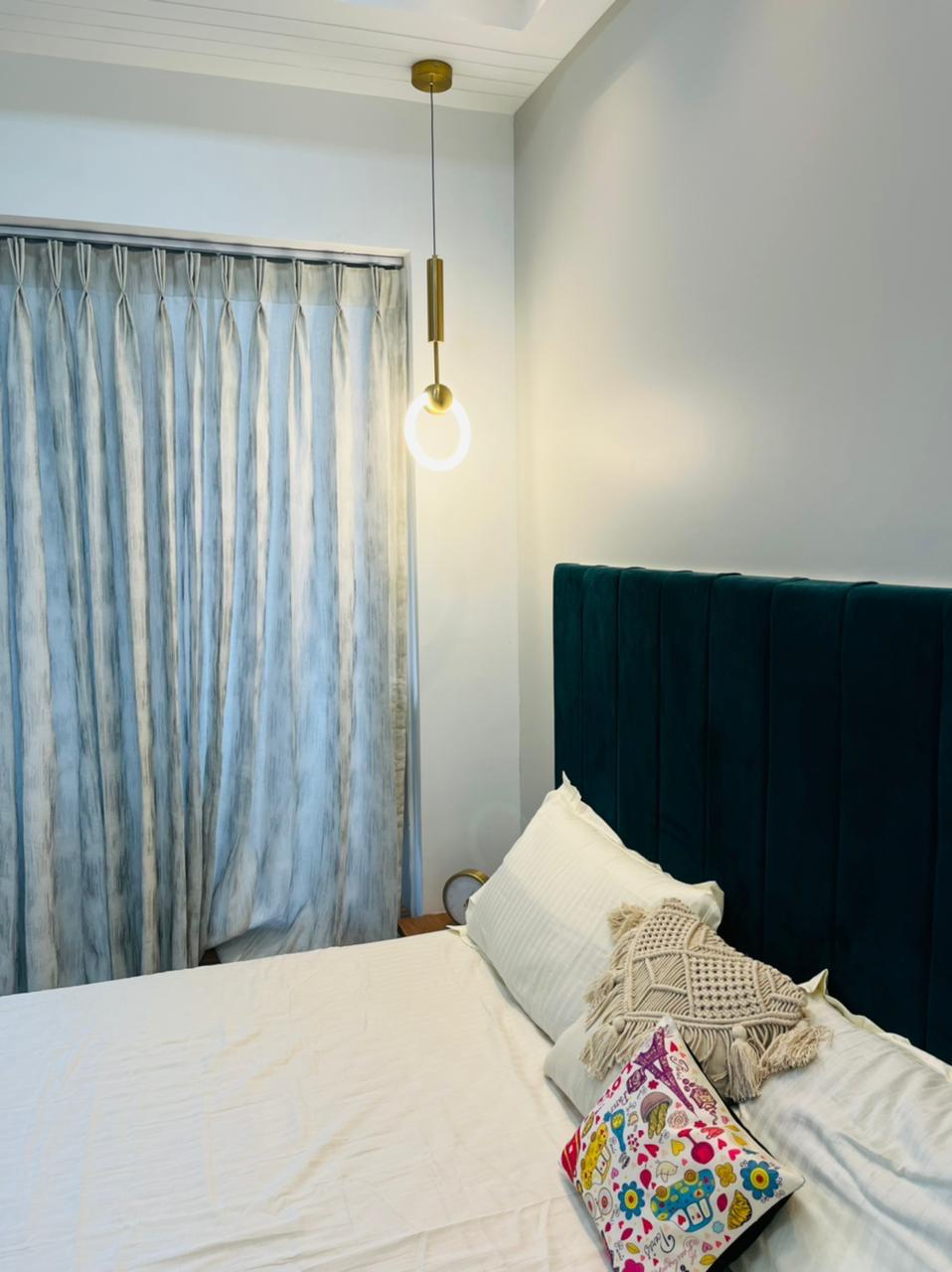 1 BHK Apartment For Rent in Amanora Adreno Towers