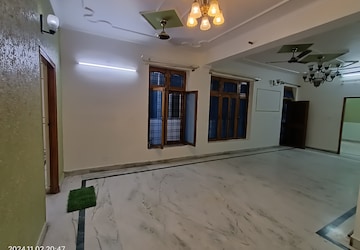 3 BHK Apartment For Rent in Shivalik Puram