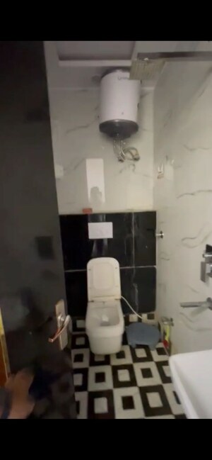 Master Bedroom in 3 BHK Builder Floor at Uttam Nagar – for Rent