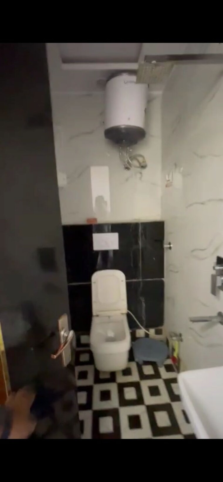 Master Bedroom, uttam nagar 3 Bedroom 100 Sq.Yd. Builder Floor In Uttam Nagar Delhi 9337441