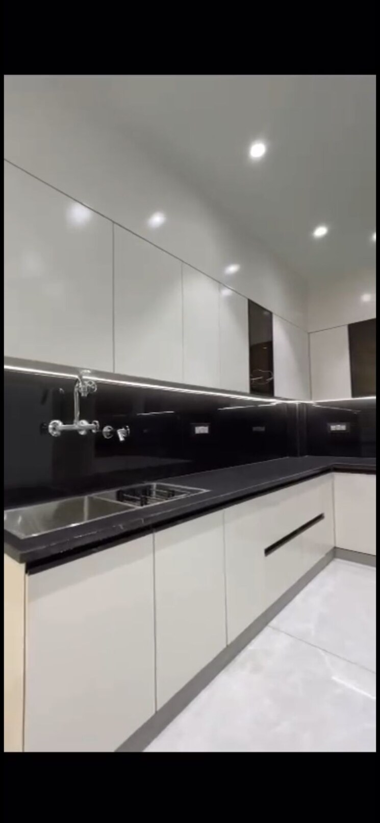 Kitchen, uttam nagar 4 Bedroom 200 Sq.Yd. Builder Floor In Uttam Nagar Delhi 9337484