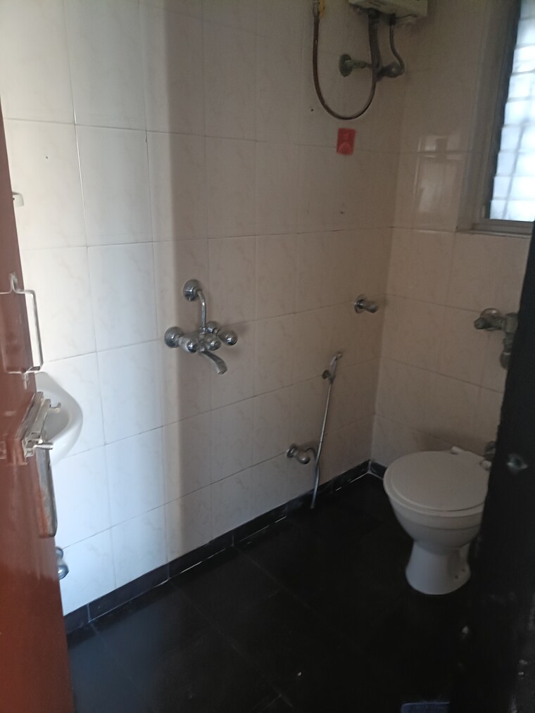 Bathroom, lalani-velentine-apartment-1-wing-d 2 Bedroom 613 Sq.Ft. Apartment In Malad East Mumbai 9337567