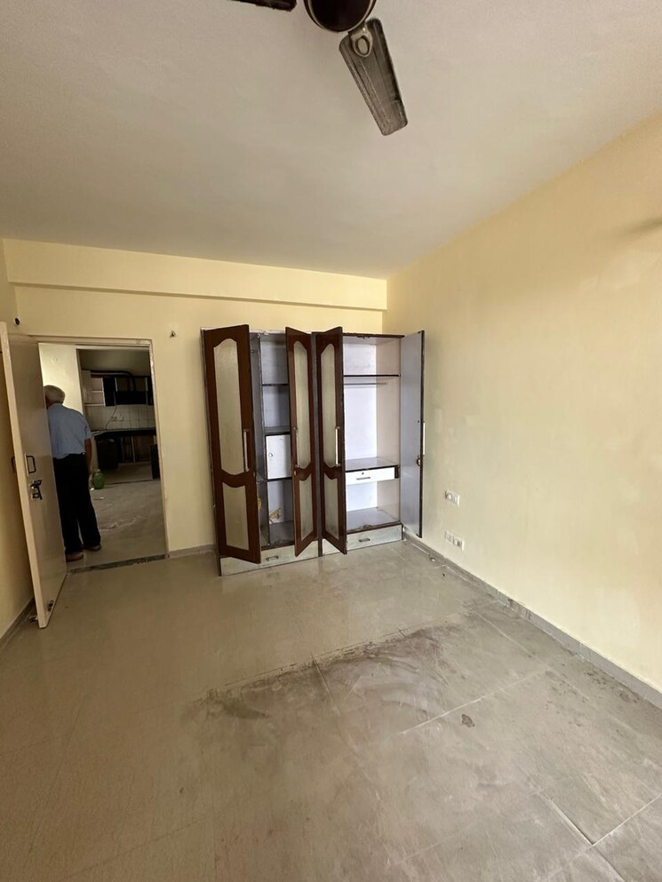 Room, omaxe-heights 2 Bedroom 735 Sq.Ft. Apartment In Sector 86 Faridabad 9337647