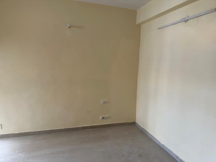 Room, omaxe-heights 2 Bedroom 735 Sq.Ft. Apartment In Sector 86 Faridabad 9337647