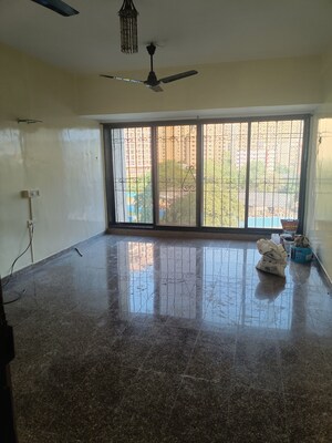2 BHK Apartment For Rent in Lalani Velentine Apartment 1 Wing D, Malad East