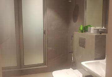 Bathroom in 3 BHK Apartment at Shapoorji Pallonji Sarova, Kandivali East – for Sale