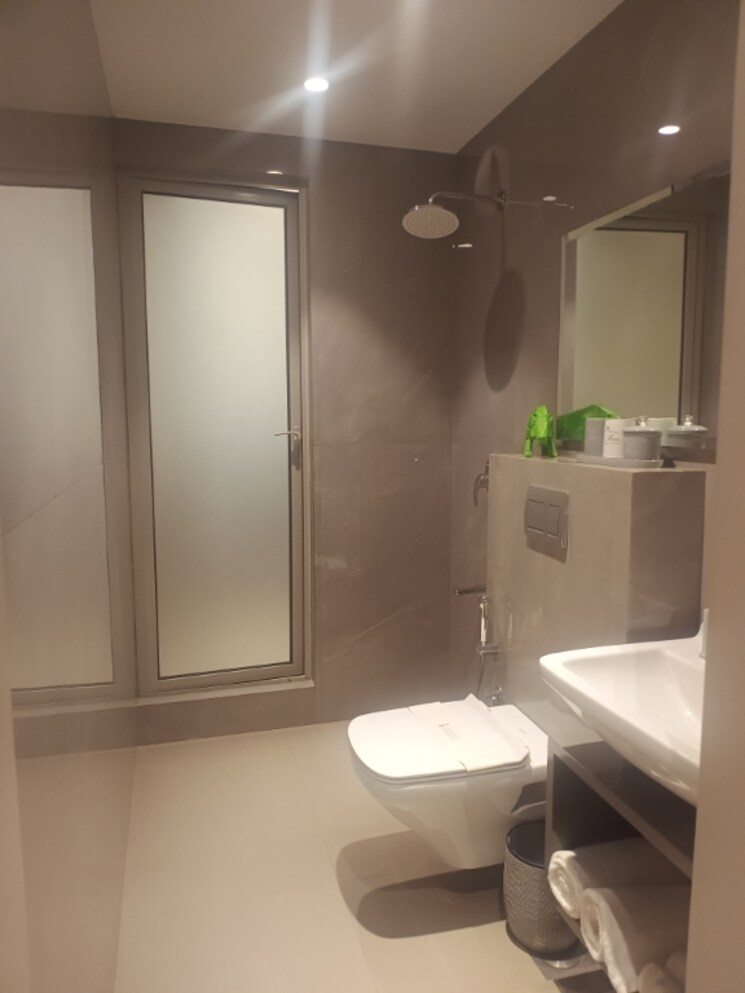 Bathroom, shapoorji-pallonji-sarova 3 Bedroom 983 Sq.Ft. Apartment In Kandivali East Mumbai 9337634