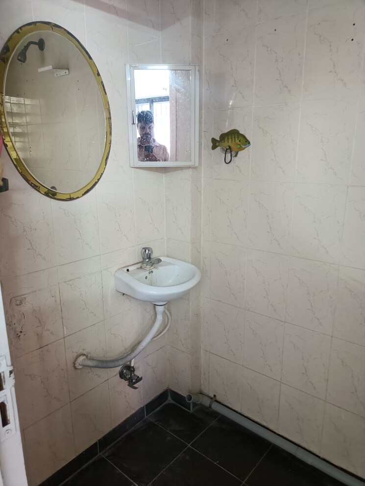 Bathroom, lalani-velentine-iv-and-v 2 Bedroom 850 Sq.Ft. Apartment In Goregaon East Mumbai 9337689