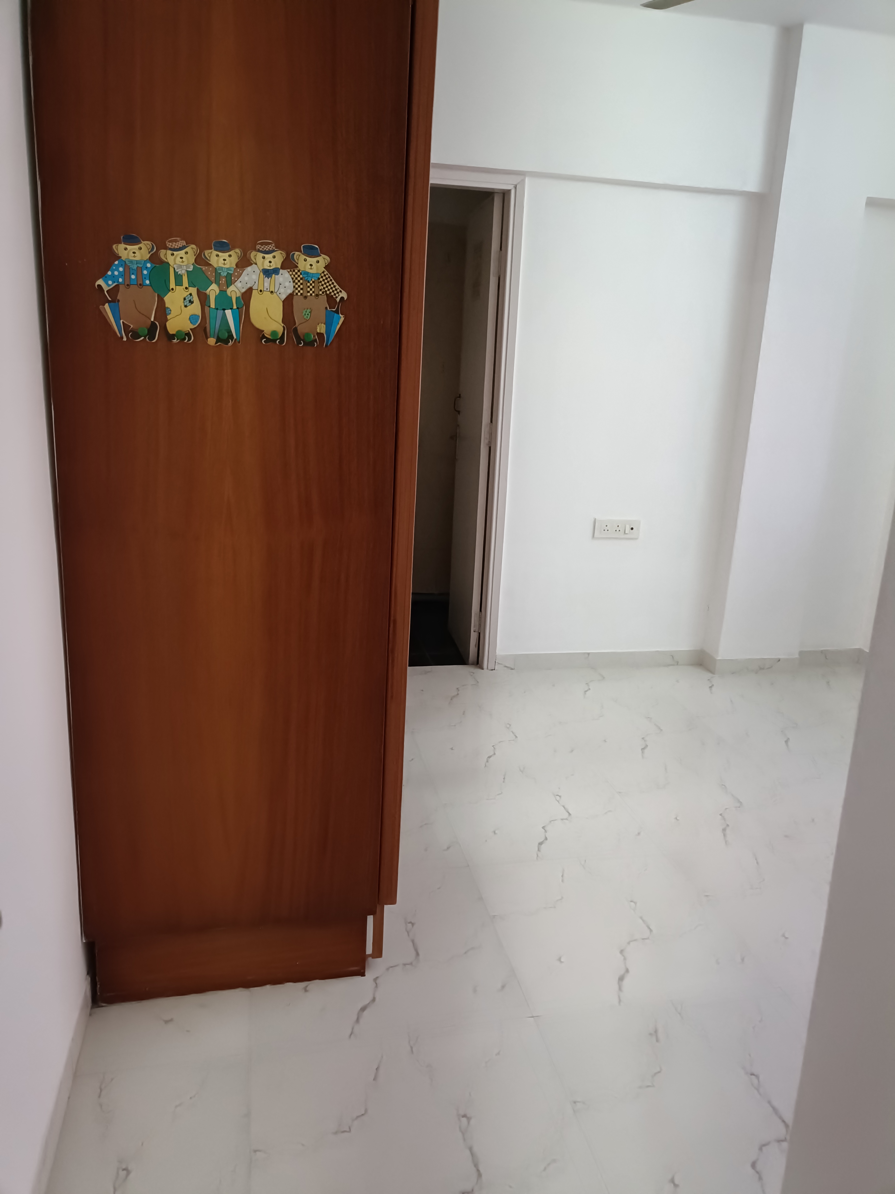 2 BHK 850 Sq.Ft. Apartment in Lalani Velentine IV And V