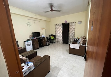 Master Bedroom in 1 BHK Apartment at Chandan Nagar – for Rent