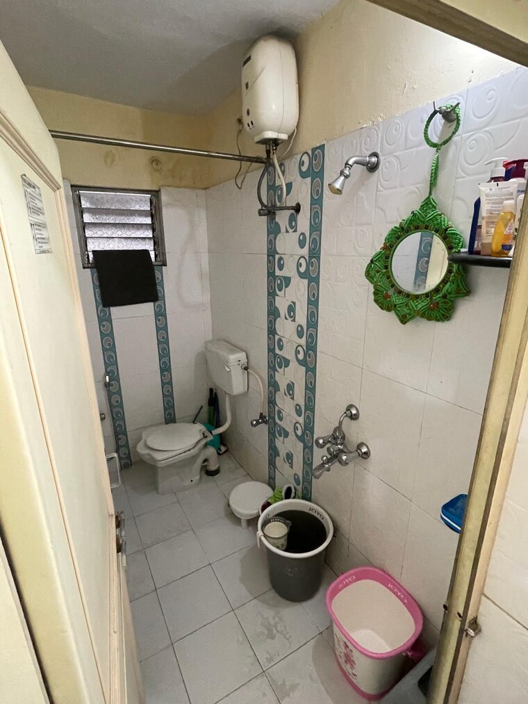 Bathroom, chandan nagar 1 Bedroom 600 Sq.Ft. Apartment In Chandan Nagar Pune 9337637