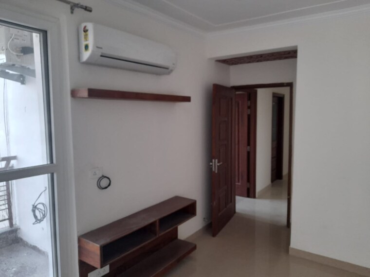 Room, sector 63 mohali 6 Bedroom 100 Sq.Yd. Independent House In Sector 63, Mohali Mohali 9337690