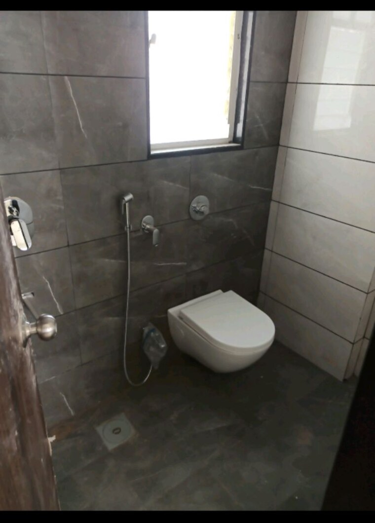 Bathroom, jhamtani-vision-ace-phase-1 2 Bedroom 544 Sq.Ft. Apartment In Tathawade Pune 9337640