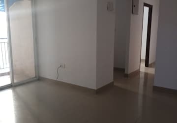 Room in 2 BHK Apartment at DB Orchid Ozone, Dahisar East – for Sale