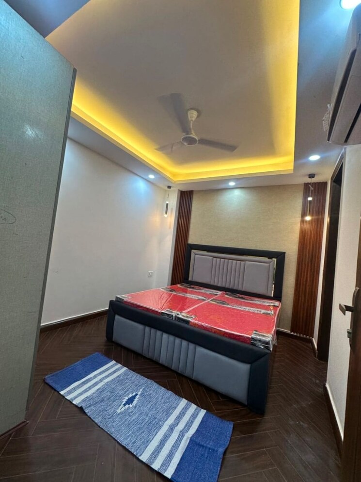 Bedroom, freedom fighters enclave 2 Bedroom 1000 Sq.Ft. Apartment In Freedom Fighters Enclave Delhi 9337712