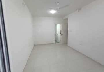 Room in 2 BHK Apartment at Godrej 24, Hinjewadi – for Rent