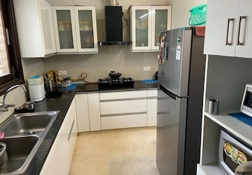 Kitchen in 3 BHK Builder Floor at Sector 84 – for Rent