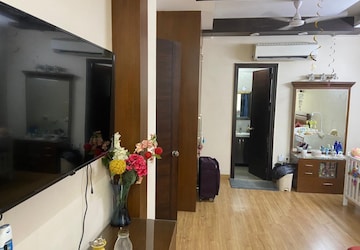 Living Room in 3 BHK Builder Floor at Sector 84 – for Rent