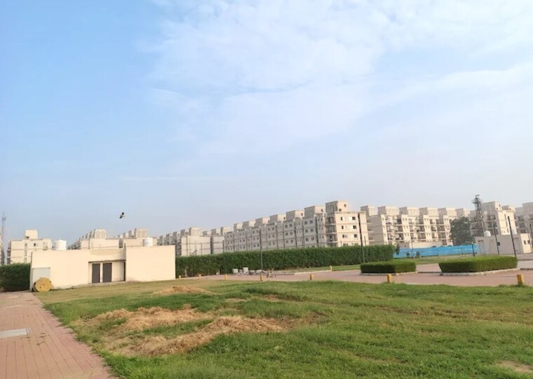 Exterior View, signature-global-park-4-and-5 3 Bedroom 1120 Sq.Ft. Builder Floor In Sohna Sector 36 Gurgaon 9337830