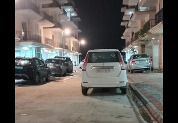 Parking in 3 BHK Builder Floor at Signature Global Park 4 and 5, Sohna Sector 36 – for Sale